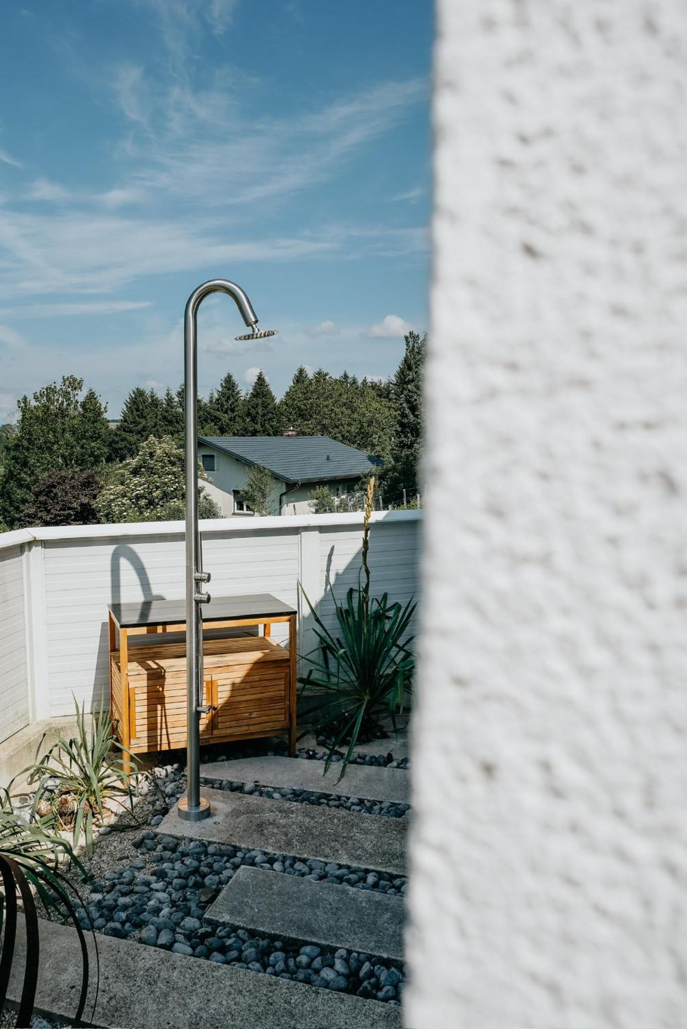 Weingut Holler Chalet Weingarten Spielfeld Eksteriør billede